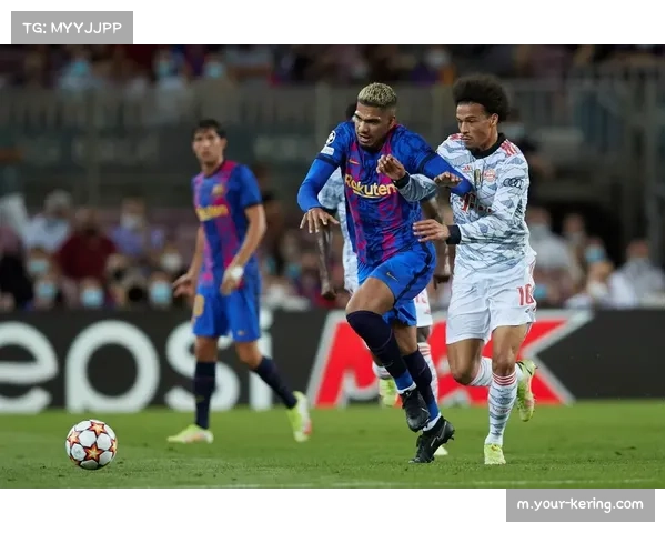 拉波尔塔现身巴萨基地 为球队送上鼓励与支持 拉波尔塔现身巴萨基地 为球队送上鼓励与支持